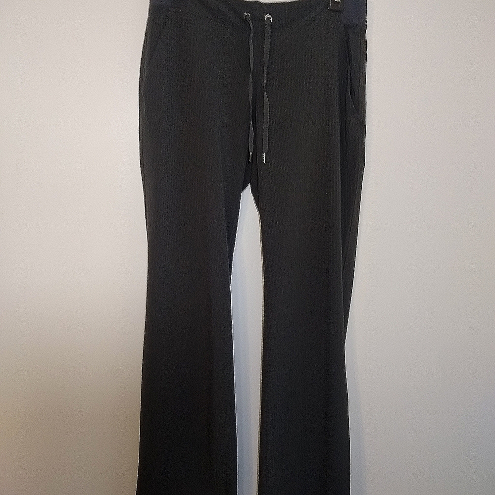 Athleta women's Sz 6 Pants